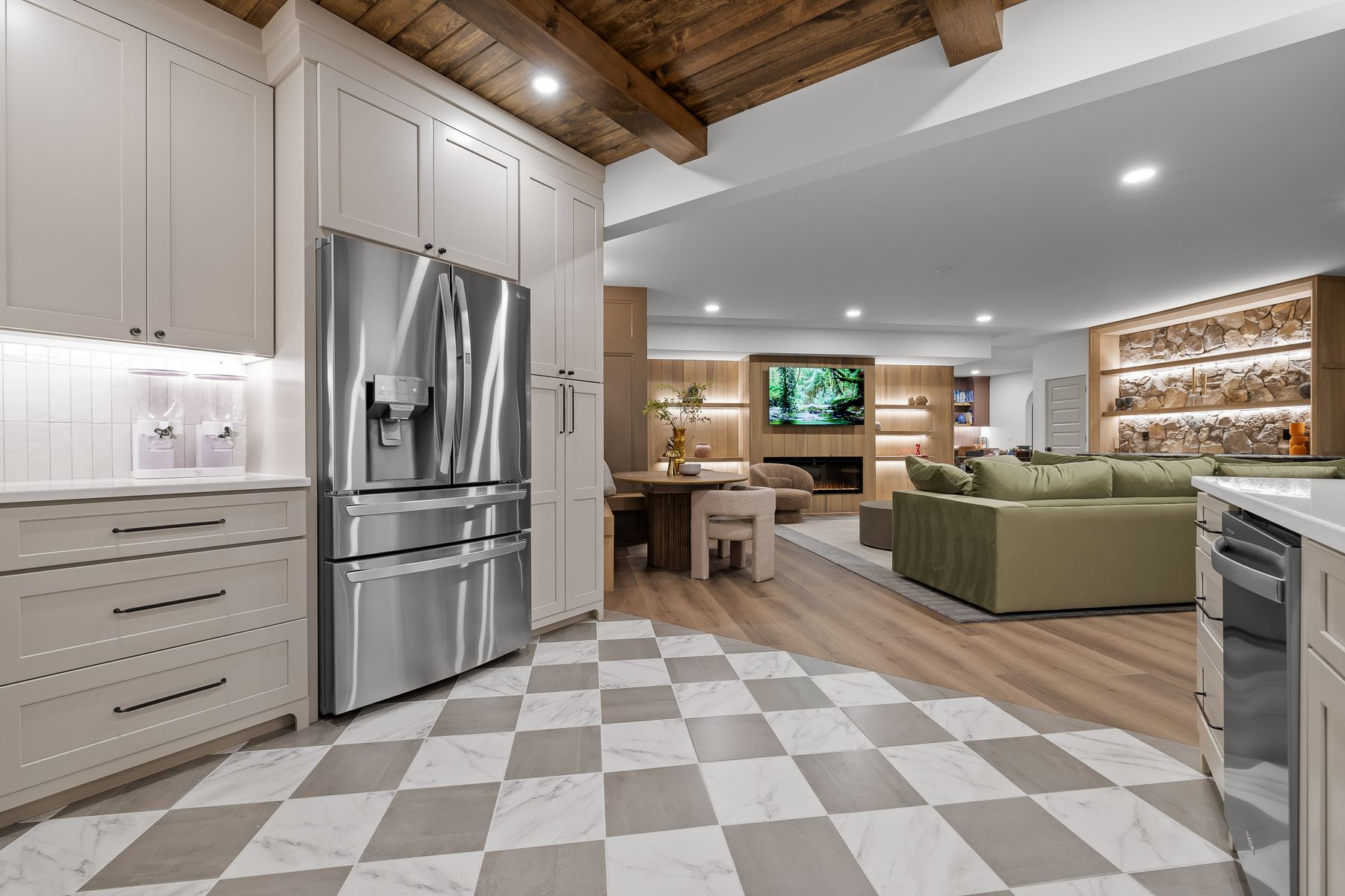 270 Dodd Lane Luxury Basement Atlanta — Photo 17