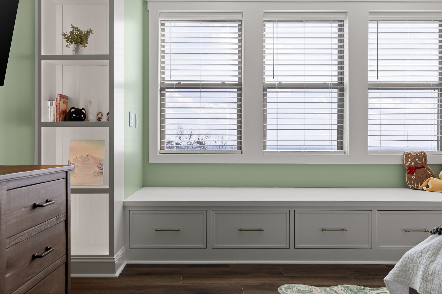 413 Horizon Trail kids room with custom window seat