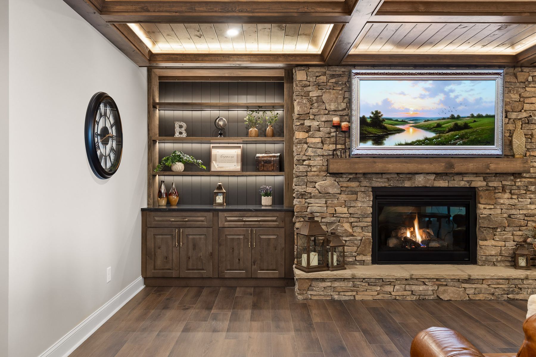 413 Horizon Trail stone fireplace and custom built-ins